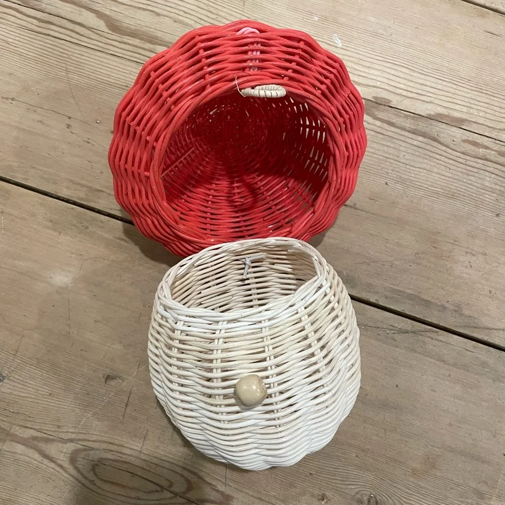 Red and Cream Wicker Mushroom Bag - Picture 4 of 5